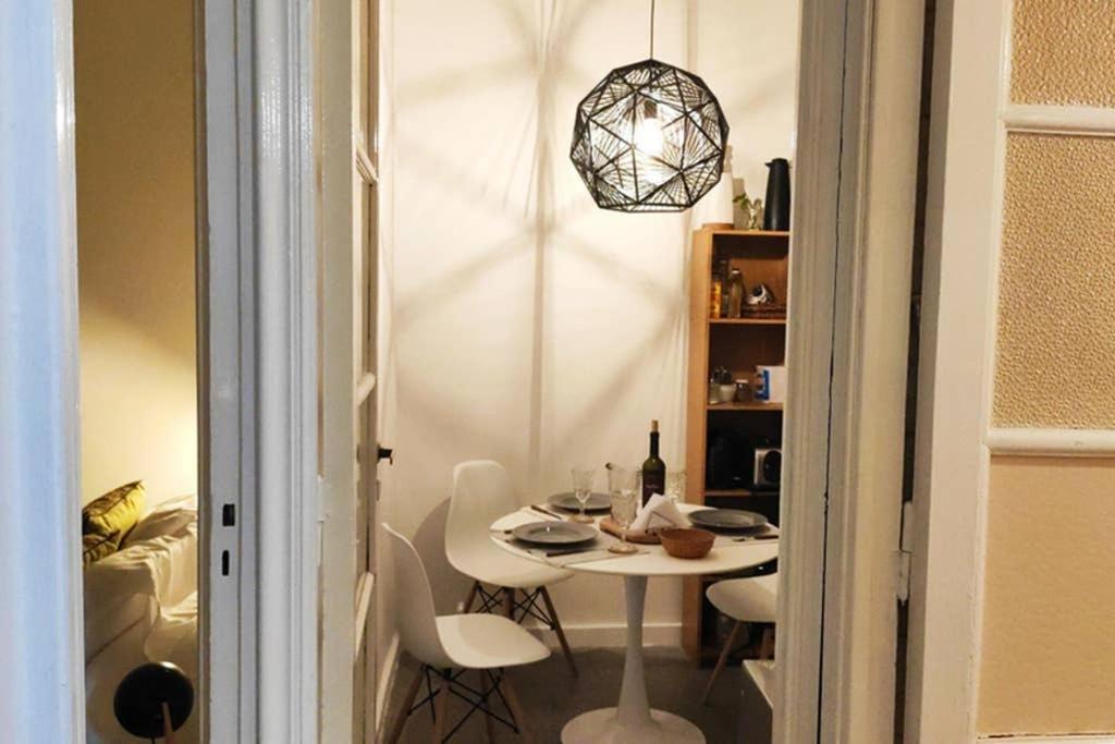 Amplio, tranquilo y muy luminoso departamento de 3 ambientes a metros del Obelisco y del Teatro Colón Buenos Aires Exterior foto